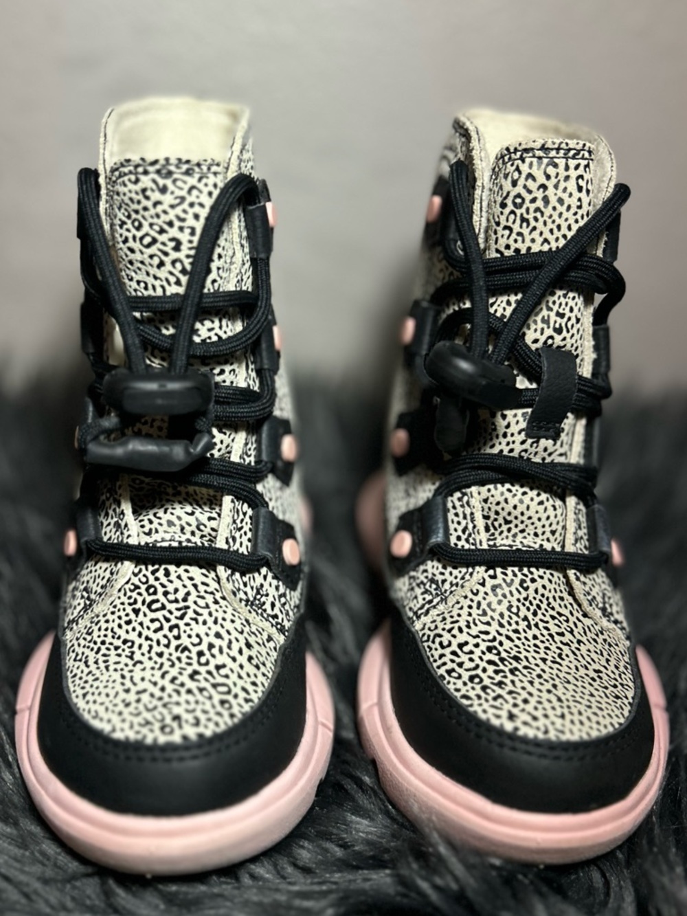 Sorel Kid's Girl Explorer Lace Waterproof Boots Chalk/Black Pink and Black Sz8 - Picture 5 of 8